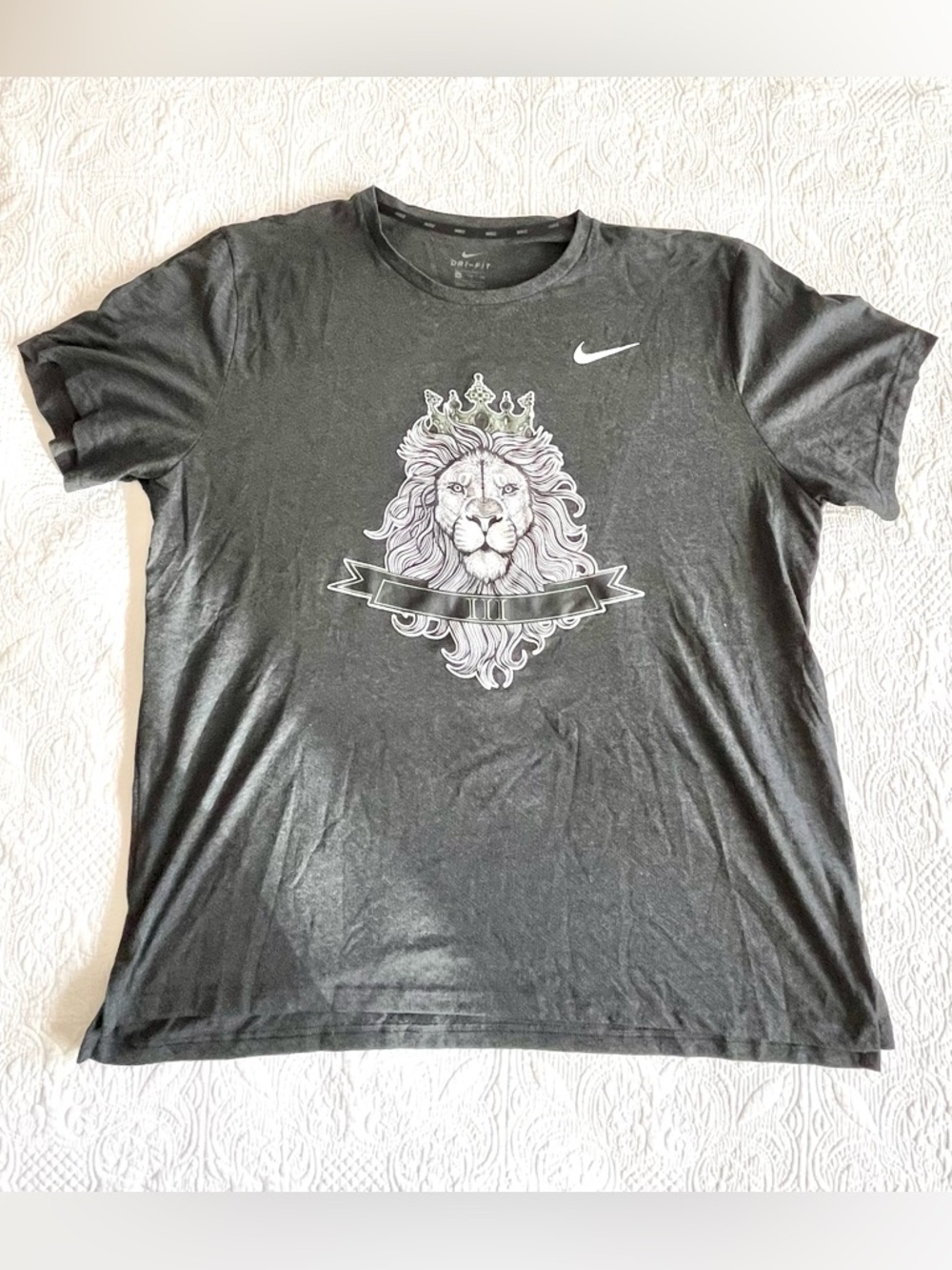 Nike Dri-Fit LeBron James Men’s Graphic Lion Crew Neck T-Shirt - Legacy Graphic